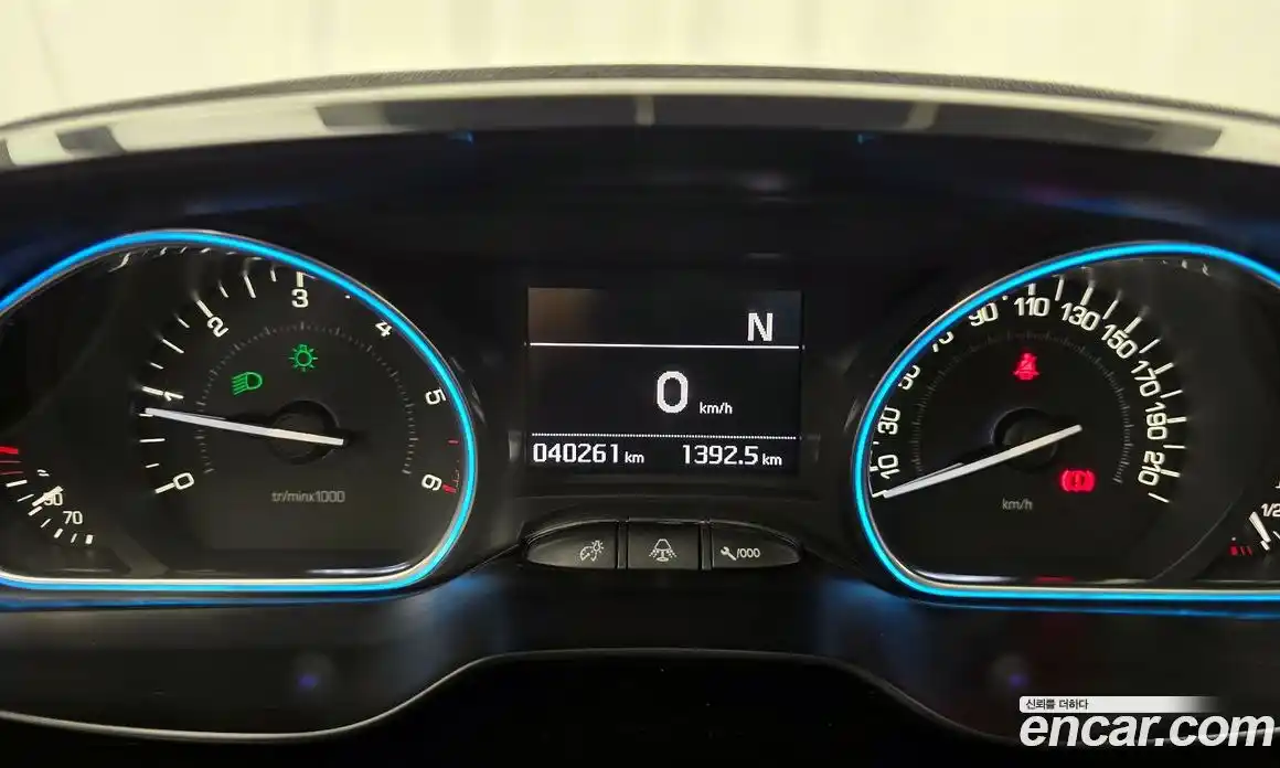 Peugeot 2008 2015 1.6 гидро в Москве № 1625816, фото 8