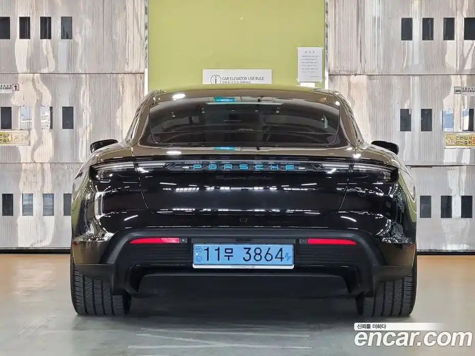 Porsche Taycan 2022 1.0 гидро в Москве № 197787, фото 4