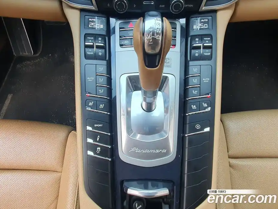 Porsche Panamera 2015 3.0 гидро в Москве № 210305, фото 9