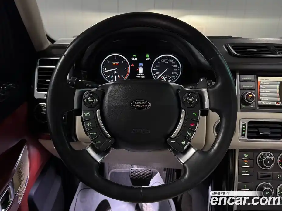 Land Rover Range-Rover 2011 4.4 гидро в Москве № 213822, фото 11