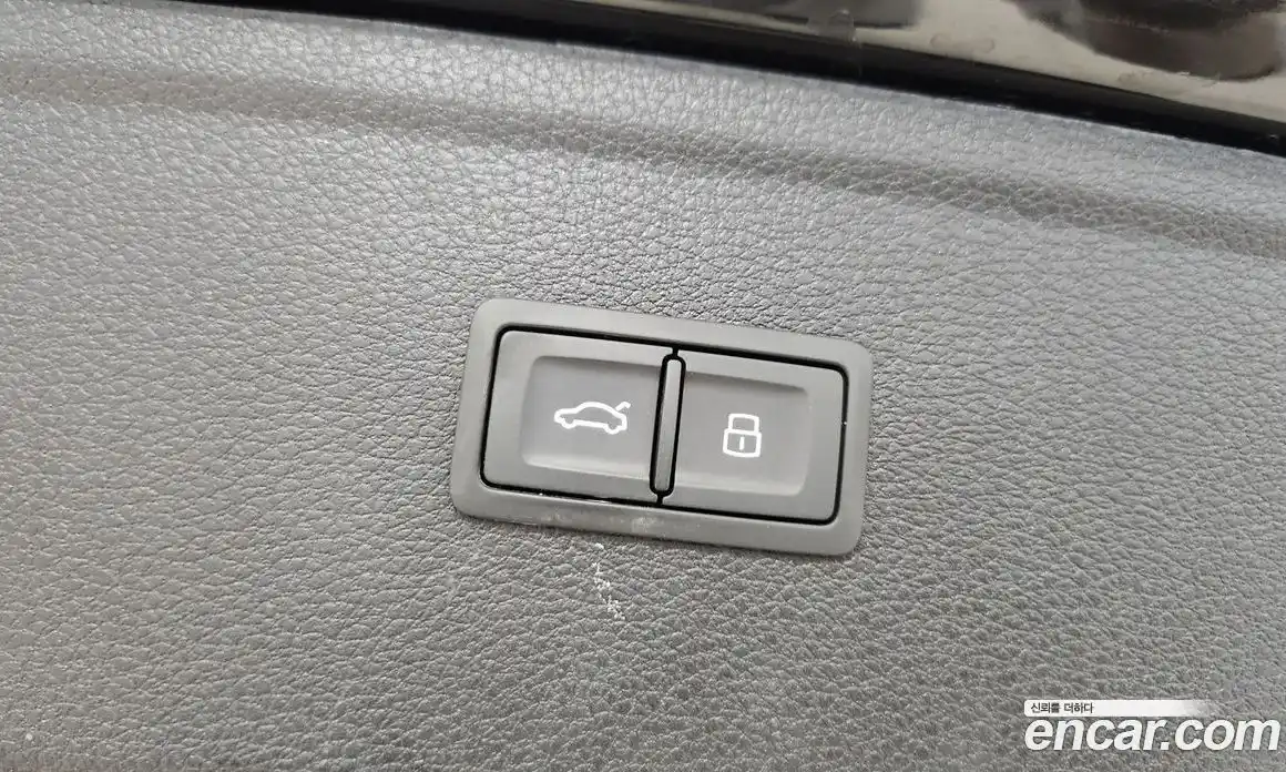 Audi SQ5 2023 3.0 гидро в Москве № 229899, фото 17
