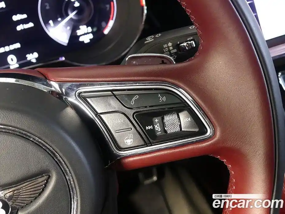 Bentley Bentayga 2021 4.0 гидро в Москве № 256644, фото 14