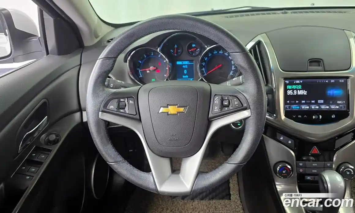 Chevrolet Cruze 2014 1.8 гидро в Москве № 40769, фото 13