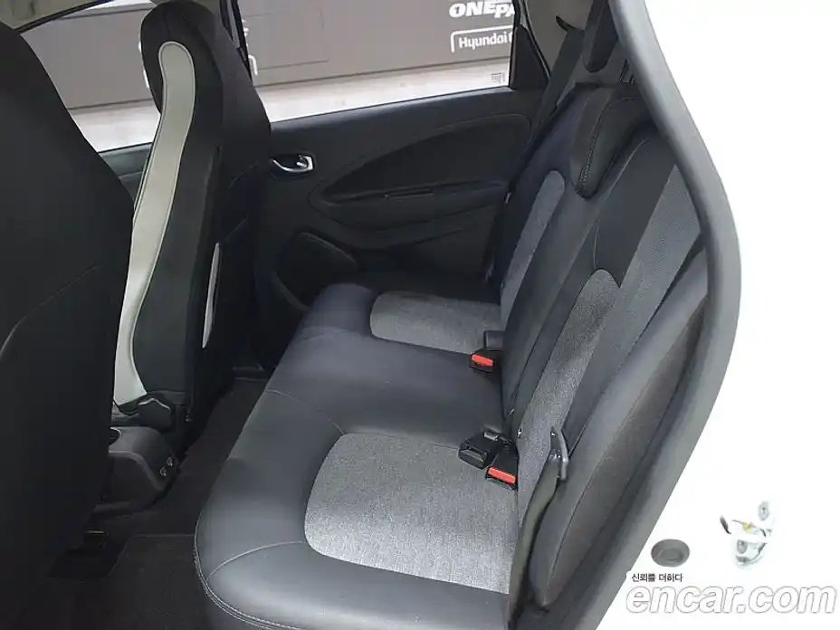 Renault Zoe 2021 0.2 гидро в Москве № 424131, фото 12