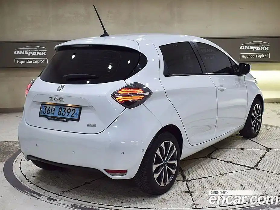 Renault Zoe 2021 0.2 гидро в Москве № 424131, фото 3