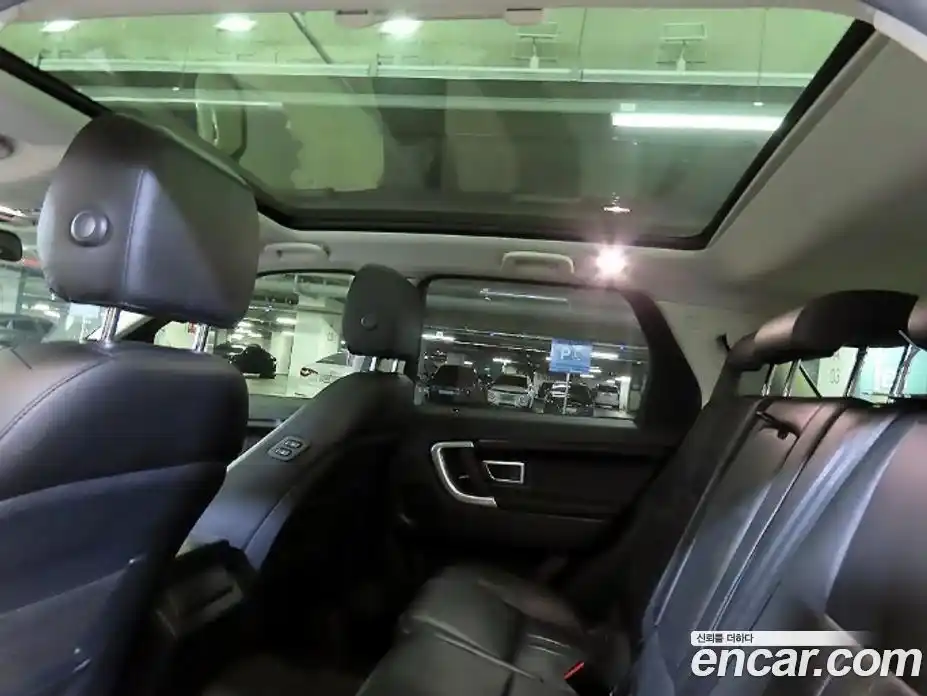 Land Rover Discovery Sport 2019 2.0 гидро в Москве № 1137724, фото 16