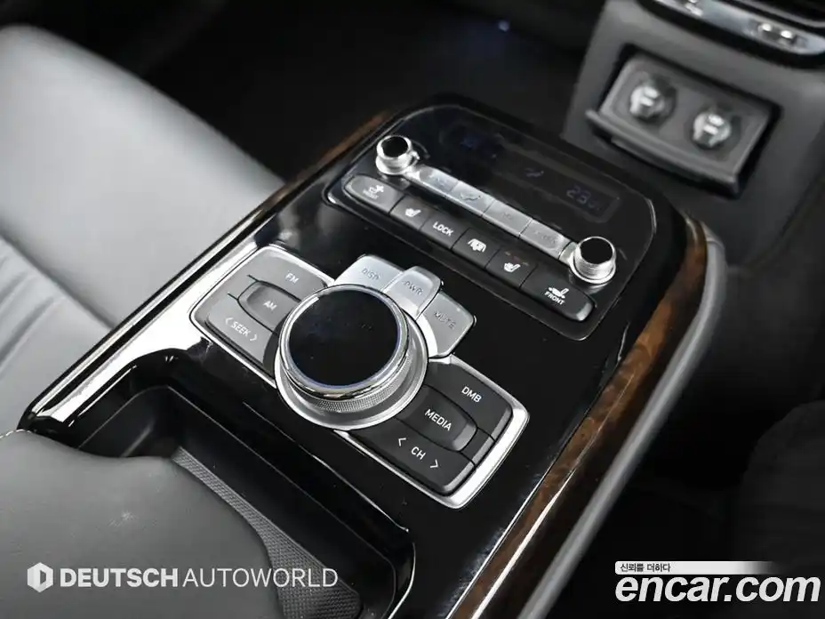 Genesis G90 2019 3.8 гидро в Москве № 1612257, фото 16