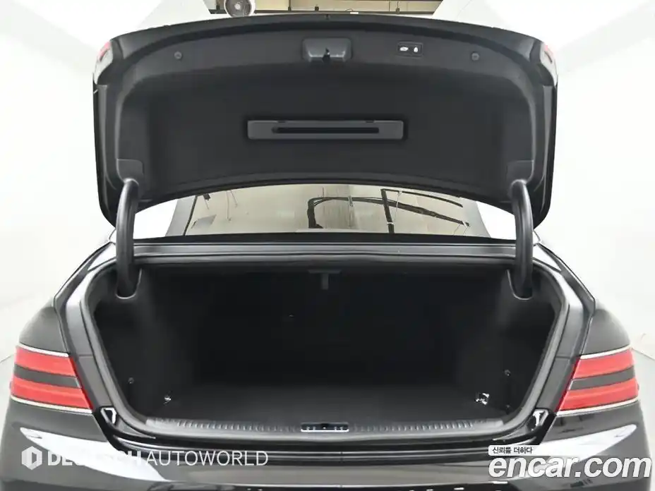 Genesis G90 2019 3.8 гидро в Москве № 1612257, фото 19