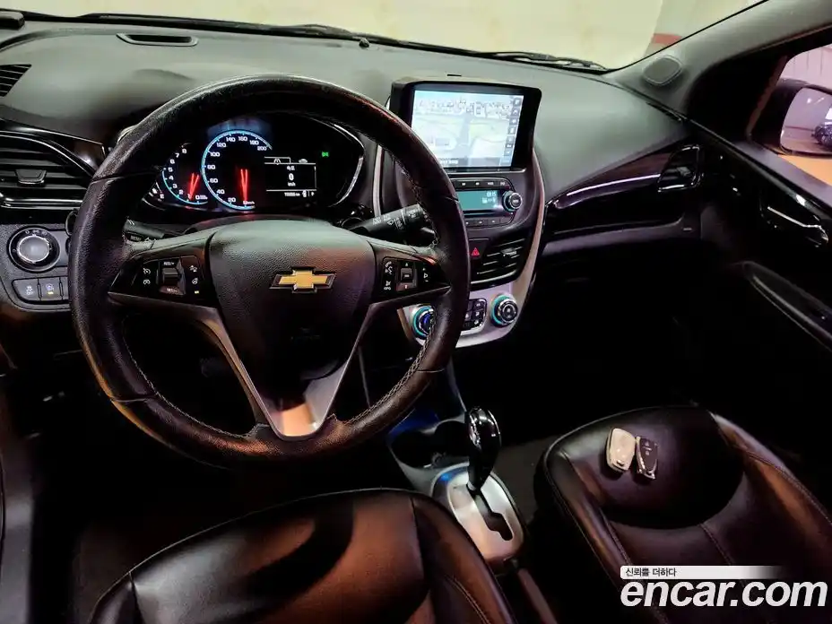 Chevrolet Spark 2016 1.0 гидро в Москве, фото 17