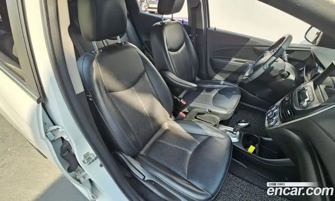Chevrolet Spark 2016 1.0 гидро в Москве, фото 18