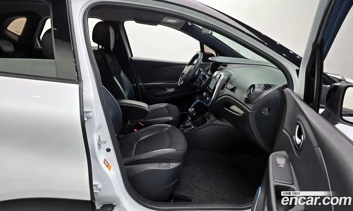 Renault QM3 2017 1.5 гидро в Москве № 1615313, фото 11
