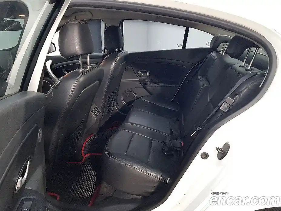 Renault SM3 2012 1.6 гидро в Москве № 1615898, фото 9