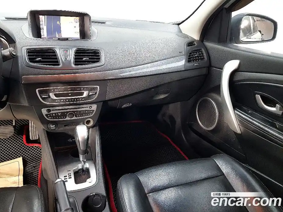 Renault SM3 2012 1.6 гидро в Москве № 1615898, фото 10
