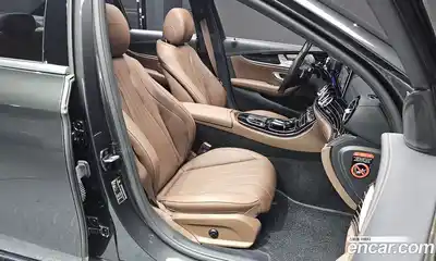 Mercedes-Benz E-Class 2023 3.0 гидро в Москве № 1617091, миниатюра 11