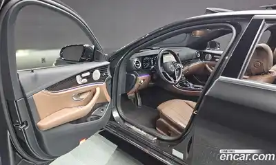Mercedes-Benz E-Class 2023 3.0 гидро в Москве № 1617091, миниатюра 10