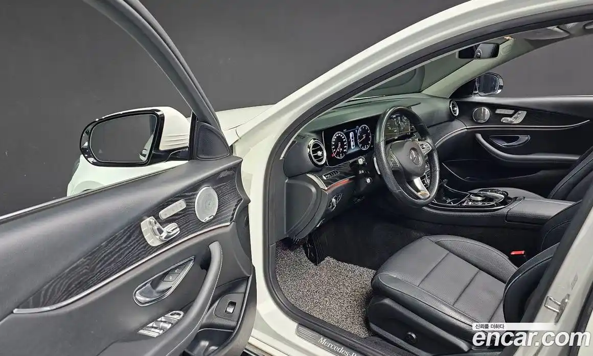 Mercedes-Benz E-Class 2018 2.0 гидро в Москве № 1617469, фото 13