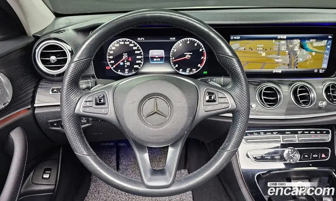 Mercedes-Benz E-Class 2018 2.0 гидро в Москве № 1617469, фото 14