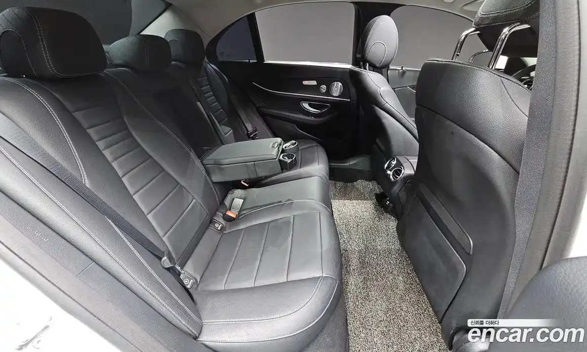 Mercedes-Benz E-Class 2018 2.0 гидро в Москве № 1617469, фото 19