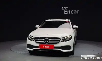 Mercedes-Benz E-Class 2018 2.0 гидро в Москве № 1617469, миниатюра 3