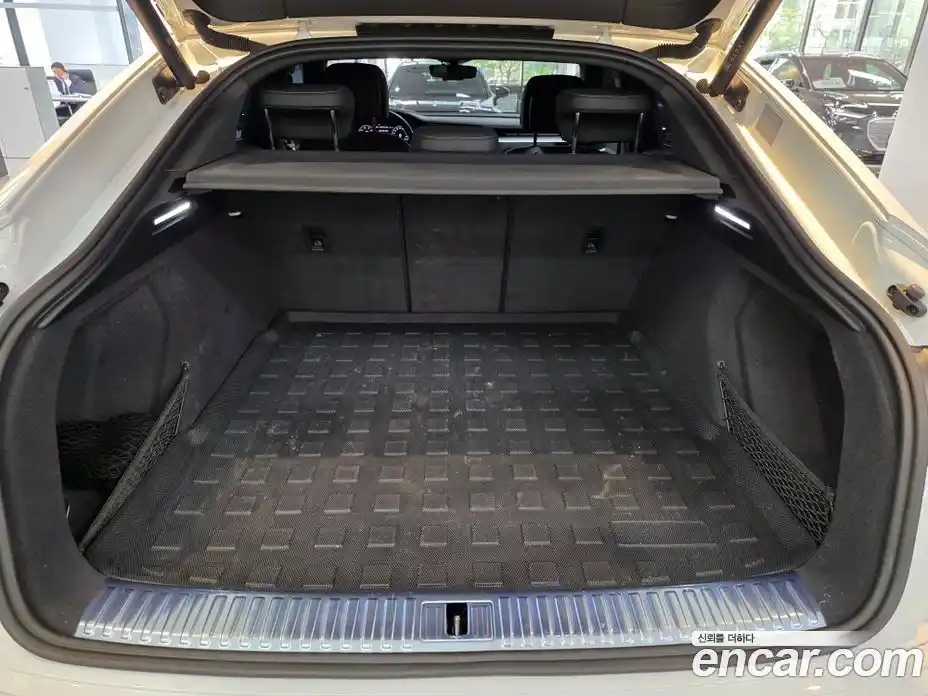 Audi Q8 e-tron 2024 0.3 гидро в Москве № 1618284, фото 19