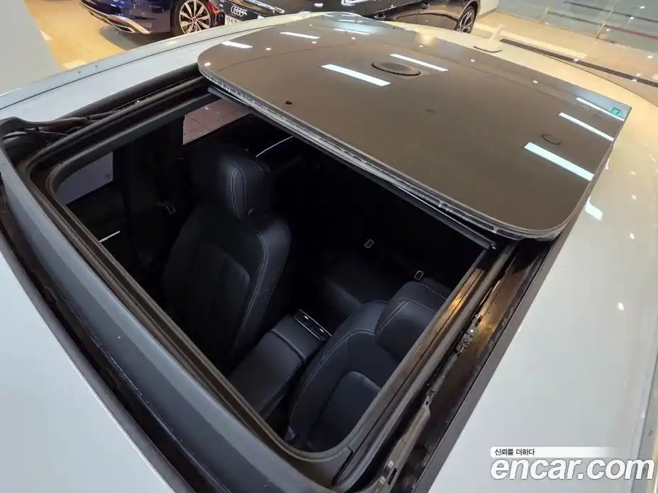 Audi Q8 e-tron 2024 0.3 гидро в Москве № 1618284, фото 20