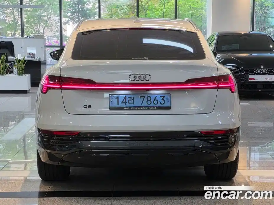 Audi Q8 e-tron 2024 0.3 гидро в Москве № 1618284, фото 4