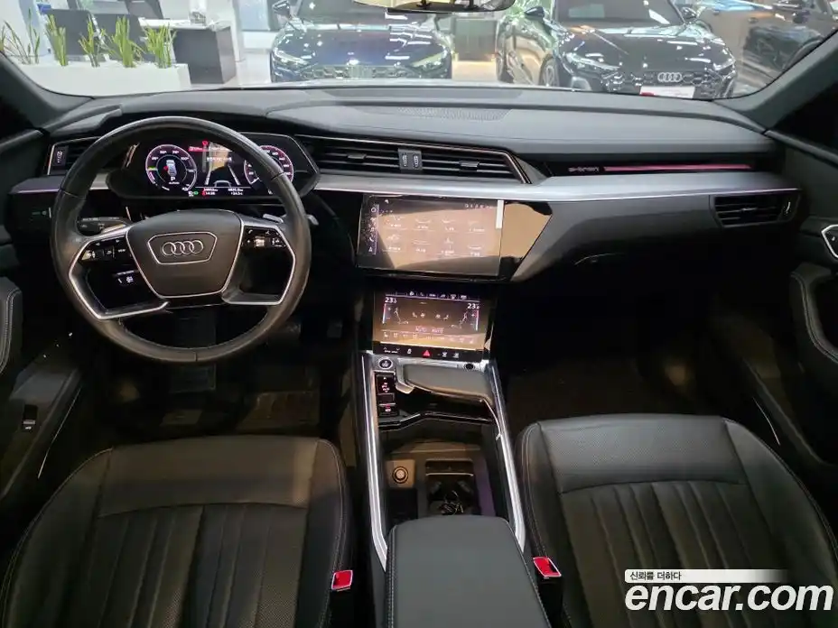 Audi Q8 e-tron 2024 0.3 гидро в Москве № 1618284, фото 7