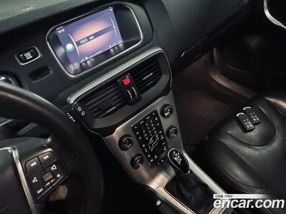Volvo V40 2018 2.0 гидро в Москве № 1618864, фото 6
