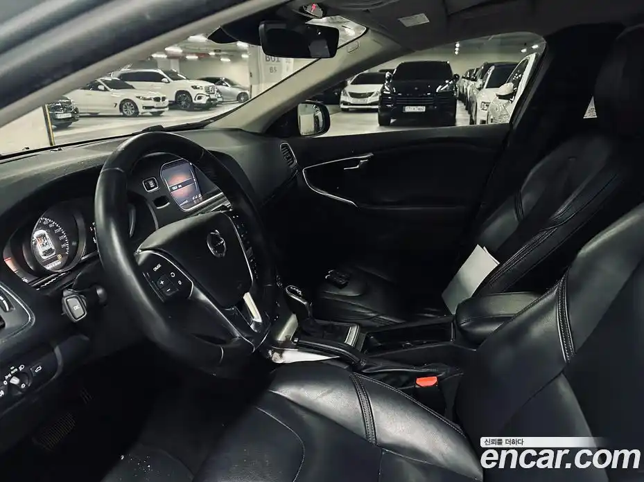 Volvo V40 2018 2.0 гидро в Москве № 1618864, фото 10