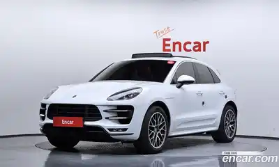 Porsche Macan, 2016