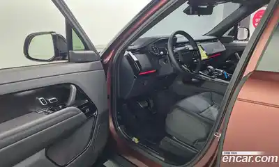 Land Rover Range-Rover Sport 2025 4.4 гидро в Москве № 1619368, миниатюра 11