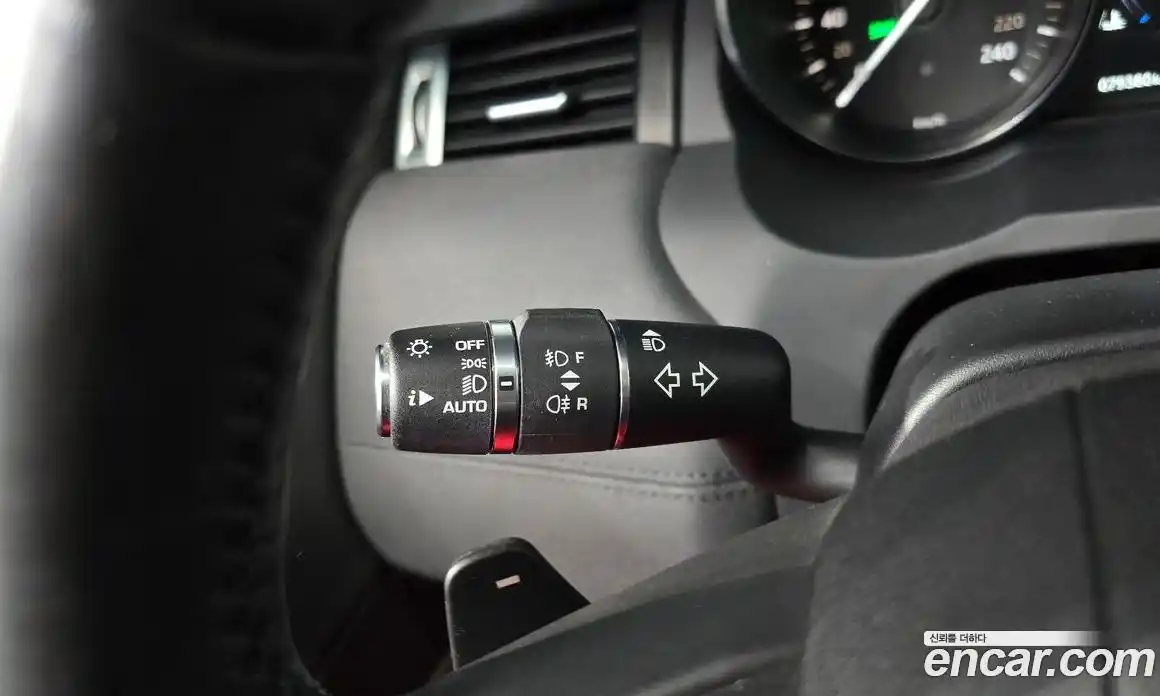 Land Rover Range-Rover Evoque 2017 2.0 гидро в Москве № 1619513, фото 16