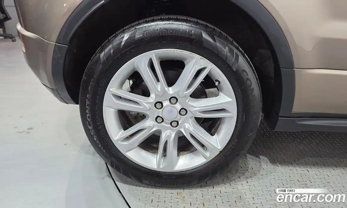 Land Rover Range-Rover Evoque 2017 2.0 гидро в Москве № 1619622, фото 5