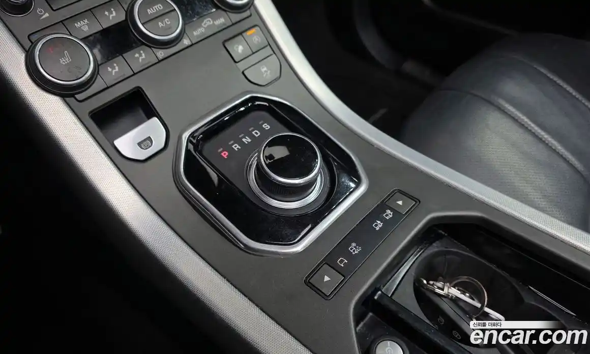 Land Rover Range-Rover Evoque 2017 2.0 гидро в Москве № 1619622, фото 9