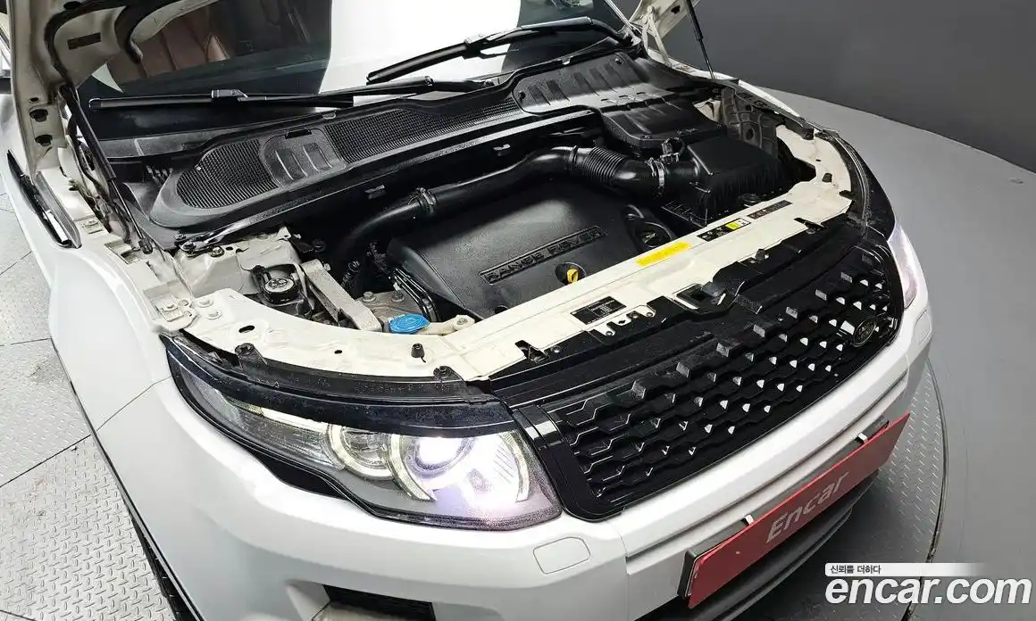 Land Rover Range-Rover Evoque 2012 2.2 гидро в Москве № 1619798, фото 6
