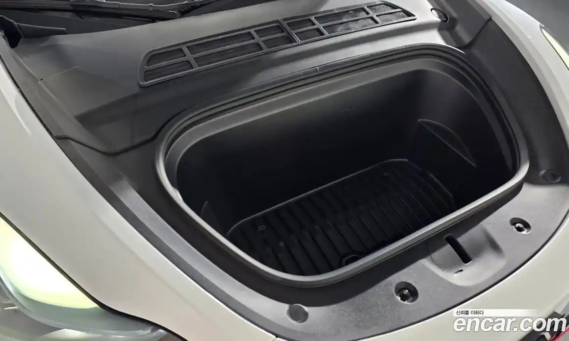 Tesla Model Y 2024 0.2 гидро в Москве № 1622417, фото 5