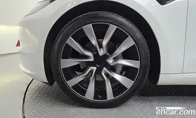 Tesla Model 3 2024 0.2 гидро в Москве № 1622444, миниатюра 5