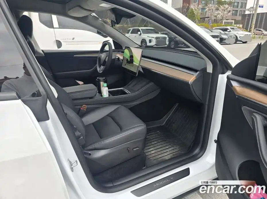 Tesla Model Y 2025 0.2 гидро в Москве № 1622477, фото 19