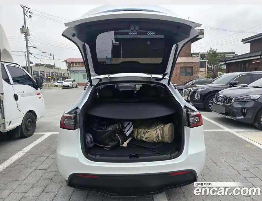 Tesla Model Y 2025 0.2 гидро в Москве № 1622477, фото 8