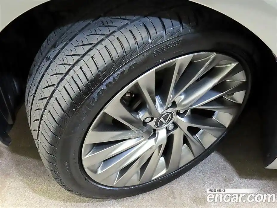 Lexus ES 2019 2.5 вариатор в Москве № 1622933, фото 20