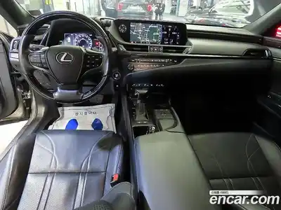 Lexus ES 2019 2.5 вариатор в Москве № 1622933, миниатюра 10