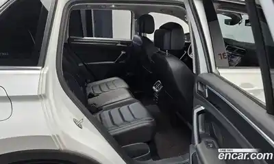 Volkswagen Tiguan 2022 2.0 гидро в Москве № 1622997, миниатюра 11