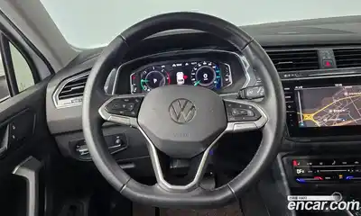 Volkswagen Tiguan 2022 2.0 гидро в Москве № 1622997, миниатюра 12
