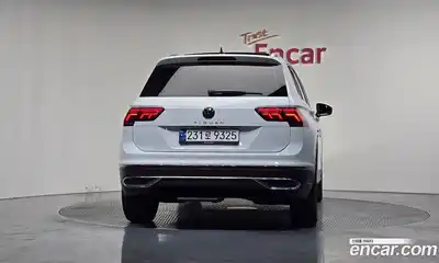 Volkswagen Tiguan 2022 2.0 гидро в Москве № 1622997, миниатюра 4