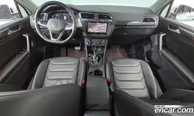 Volkswagen Tiguan 2022 2.0 гидро в Москве № 1622997, миниатюра 7