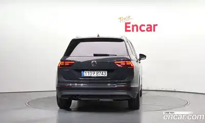 Volkswagen Tiguan 2020 2.0 гидро в Москве № 1622998, миниатюра 4