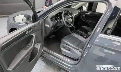 Volkswagen Tiguan 2020 2.0 гидро в Москве № 1622998, миниатюра 10