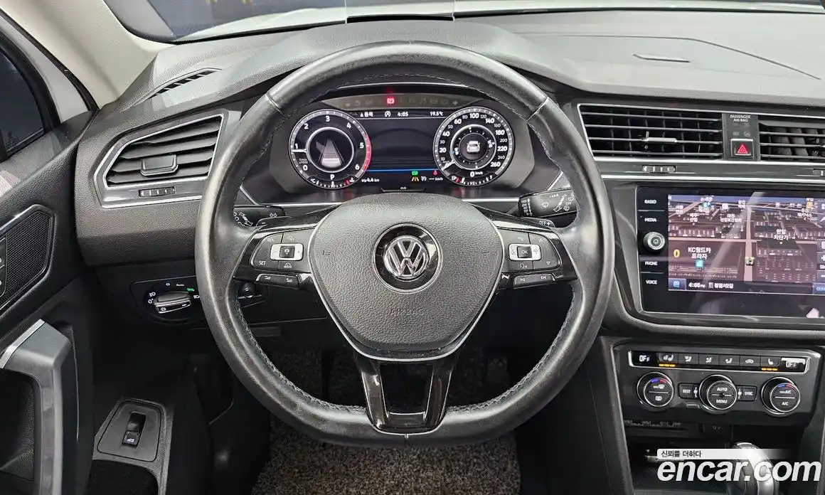Volkswagen Tiguan 2018 2.0 гидро в Москве № 1623221, фото 13
