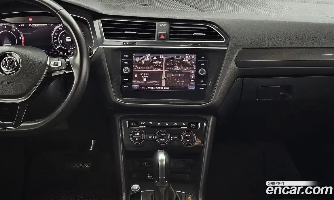 Volkswagen Tiguan 2018 2.0 гидро в Москве № 1623221, фото 14
