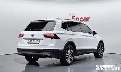 Volkswagen Tiguan 2018 2.0 гидро в Москве № 1623221, миниатюра 2